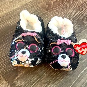 Cat beanie baby slippers. Girls size 1-3
